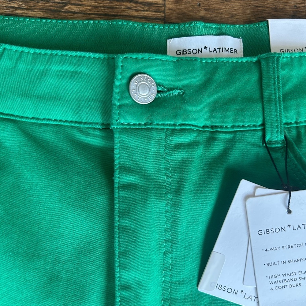NWT Gibson Latimer Perfect Fit Raw Hem Green Shorts 18 Classic Spring Chic - Picture 4 of 7